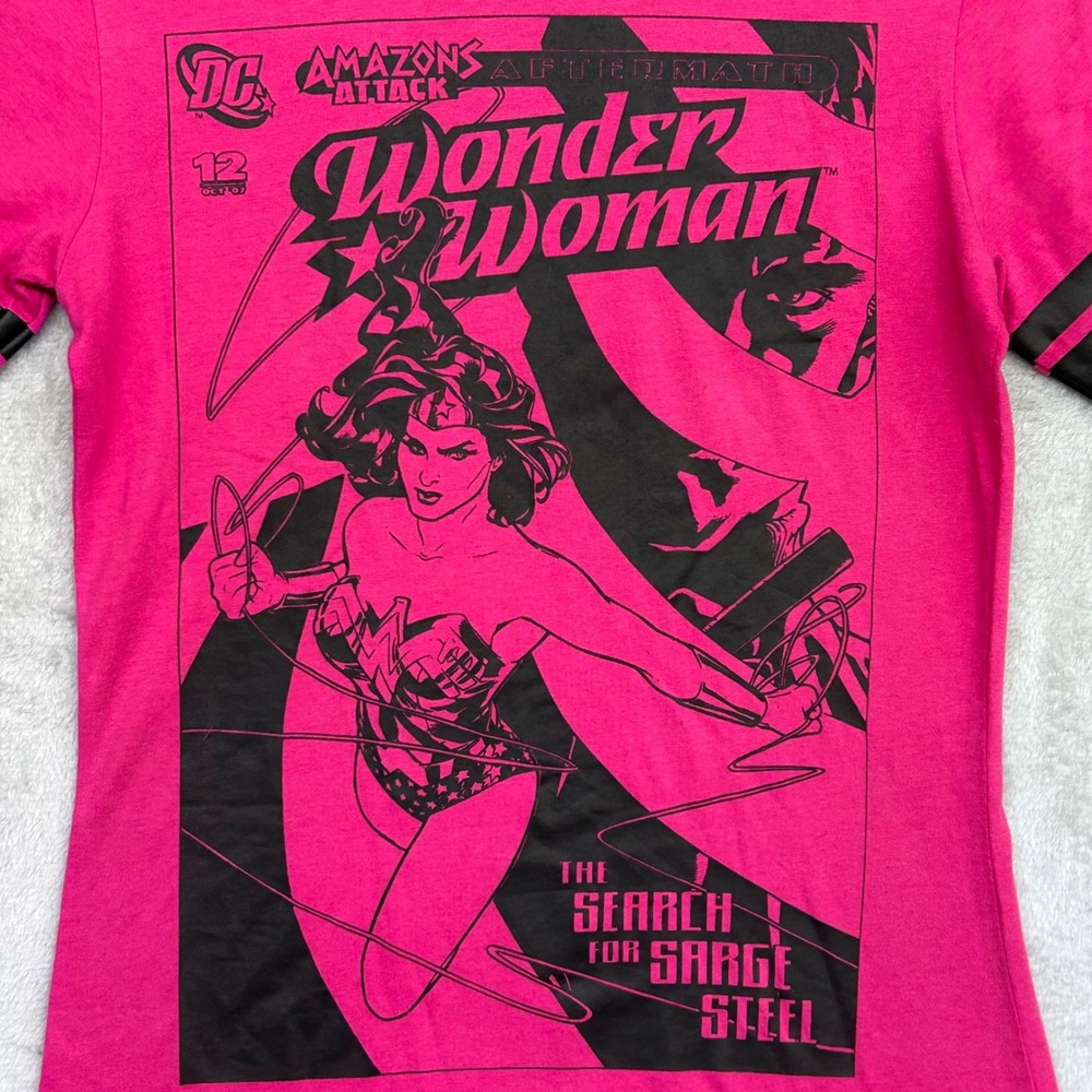 DC Comics Originals Wonder Woman Graphic Tee Sz Small Pink Pop Punk Grunge Gurl